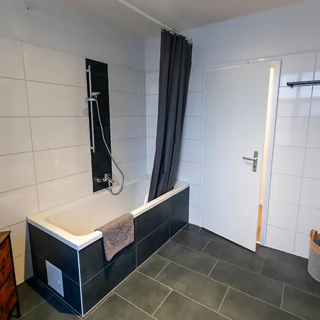 Appartement Md-4 Heidestrasse-zentrumsnah-2 Schlafzimmer-voll Ausgestattet *